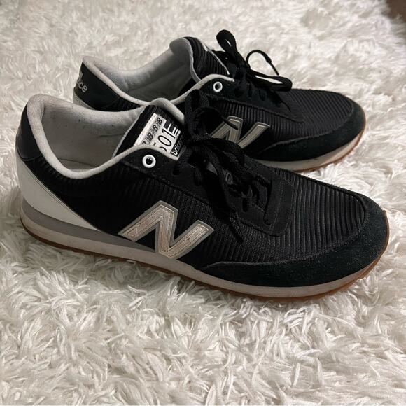 New Balance 501 Black Gray White Sneakers Size 11.5 Mens - Picture 1 of 9